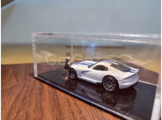 1/64 DİECAST FİGÜRLÜ