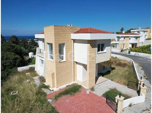 Yeşiltepe’de 3 Yatak Odalı Deniz Manzaralı Villa – Hemen Taşınmaya Hazır