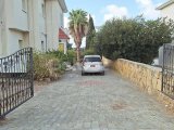 Alsancak’ta Havuzlu ve Deniz Manzaralı 3+1 Villa