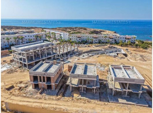 Tatlısu'da Denize Yakın Lüks Site İçinde Modern İkiz Villa