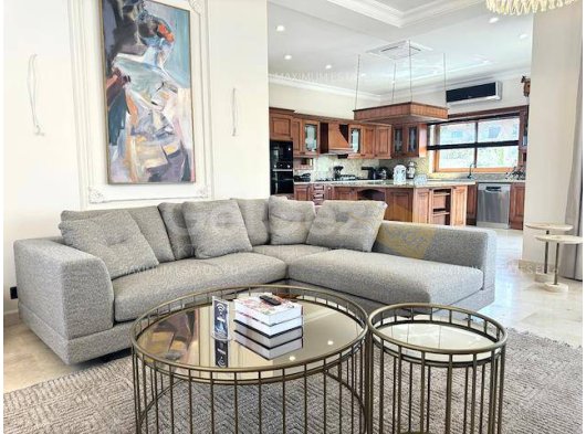 Esentepe’de Deniz ve Dağ Manzaralı Lüks 3+1 Villa