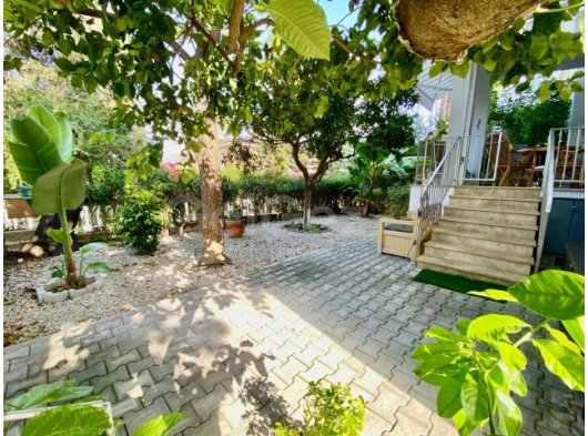 GİRNE’DE NEJAT BRITISH KOLEJİ YAKINI | FULL EŞYALI | GİRİŞ KAT | BAHÇELİ 2+1 DAİRE