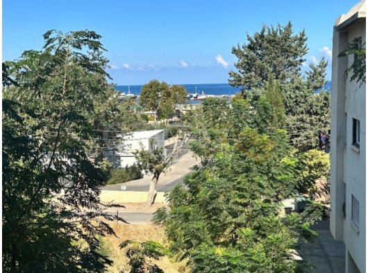 Girne merkezde Lord Palace Hotel yakınıeşyalı kiralık 3 + 1