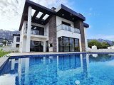 Zeytinlik’te Özel Havuzlu ve Son Kalan Lüks 4+1 Villa – Prestijli Konumda Pre-74 Türk Koçanlı