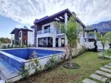 Zeytinlik’te Özel Havuzlu ve Son Kalan Lüks 4+1 Villa – Prestijli Konumda Pre-74 Türk Koçanlı