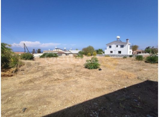 ESENTEPE'DE SATILIK ARSA