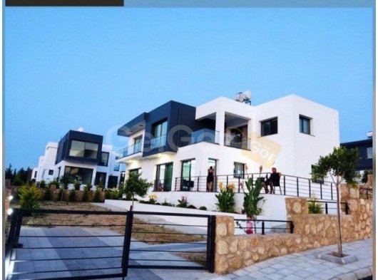 ÇATALKÖY'DE SATILIK 4+1 VİLLA