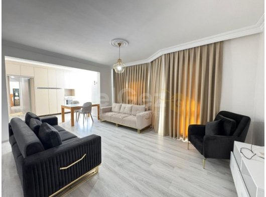 Girne Merkez'de Full Eşyalı Kiralık 3+1 Daire Aile ve ya Kız Öğrenciye