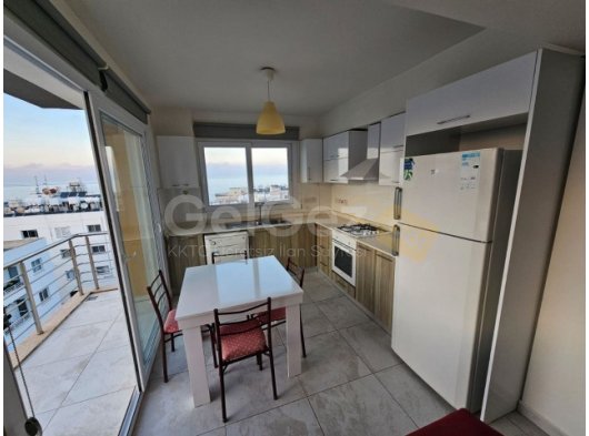 GİRNE MERKEZ'DE DENİZ MANZARALI KİRALIK 2+1 DAİRE