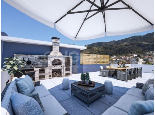 Girne Lapta'da Dağ Ve Deniz Manzaralı Özel Teraslı Satılık 2+1 Daire  RESALE