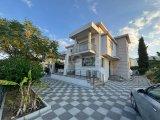 Girne Yeşiltepe,de Ortak Havuzlu Geniş Bahçeli 2+1 Loft Villa