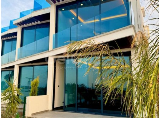 Çatalköy'de Ortak Havuz'lu Sitede 2+1 Kiralık Ofis ( Eşyasız)