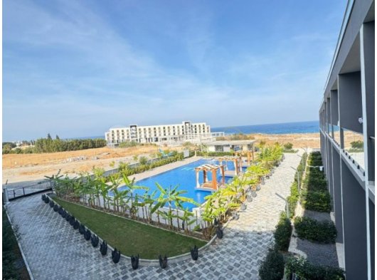 Girne Lapta'da Full Eşyalı Lüks Site İçerisinde Kiralık 2+1 Daire