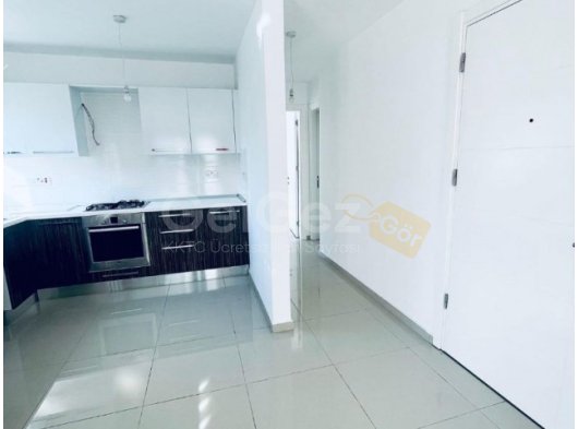 Girne Merkez'de Full Eşyalı Hazır Kiracılı Satılık 1+1 Fırsat Daire