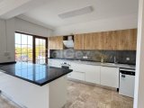 Girne Bellapais'te Havuz'lu Eşyasız Kiralık 3+1 Villa