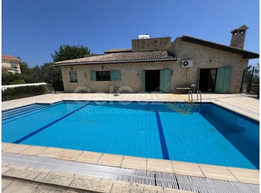 ALSANCAK'TA SATILIK 3+1 HAVUZLU VİLLA