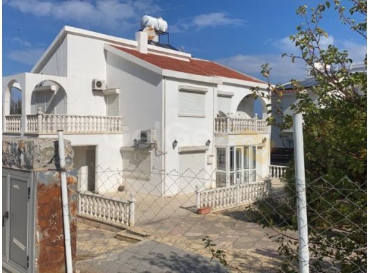 ÇATALKÖY'DE SATILIK ANAYOL ÜZERİ TİCARİ VİLLA