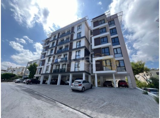 GİRNE MERKEZ'DE SATILIK 2+1 TİCARİ DAİRE