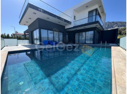 ALSANCAK'TA SATILIK 4+1 HAVUZLU VİLLA