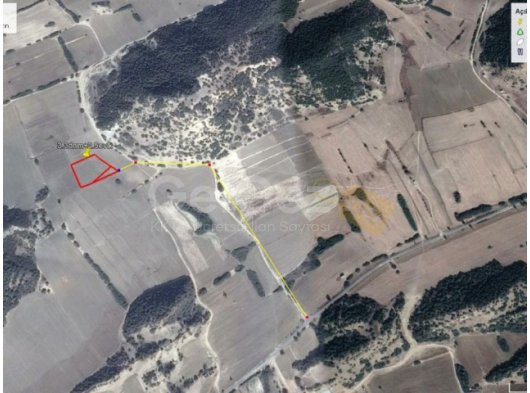 DİPKARPAZ DOĞA İÇERİSİNDE SATILIK 670 M2 TARLA