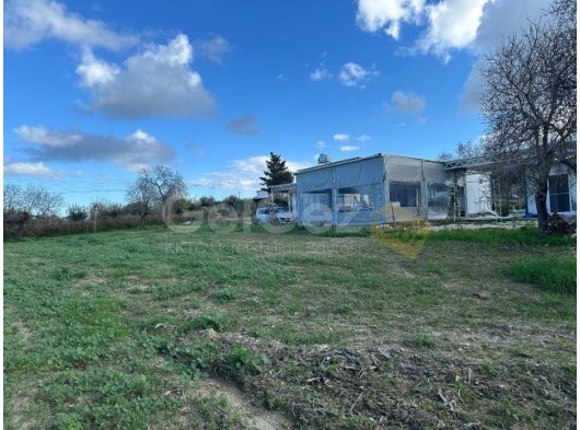 SİPAHİ KÖYÜNDE SATILIK DENİZ MANZARALI 1485 M2 İÇERİSİNDE KİRALANMAYA VEYA KULLANIMA HAZIR 3 ADET KONTEYNER TİPİ EV.