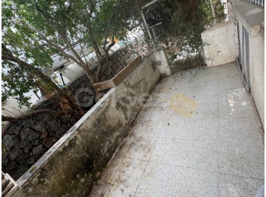 GÖNYELİ’de SATILIK EV-ARSA