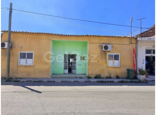 3 YATAK ODALI, GENİŞ BAHÇE ALANINA SAHİP MÜSTAKİL EV