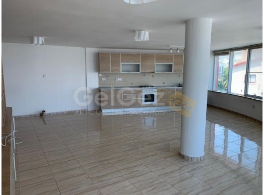 GİRNE MERKEZDE TİCARİ İZİNLİ SATILIK DAİRE