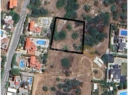 ALSANCAK BÖLGESİNDE GEÇİT HAKKI MEVCUT SATILIK ARAZİ