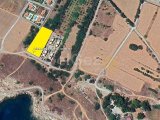 KKTC Girne Lapta'da Denize Yürüme Mesafesinde 3.000 m² Arsa + 3 Villa – Lapta’nın En Özel Konumunda!