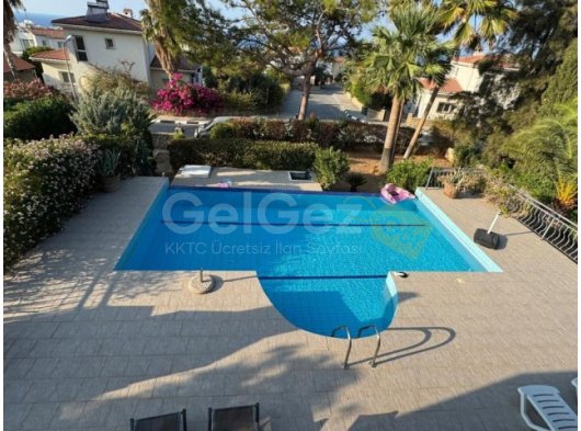 GİRNE / ALSANCAK BÖLGESİNDE KİRALIK VİLLA
