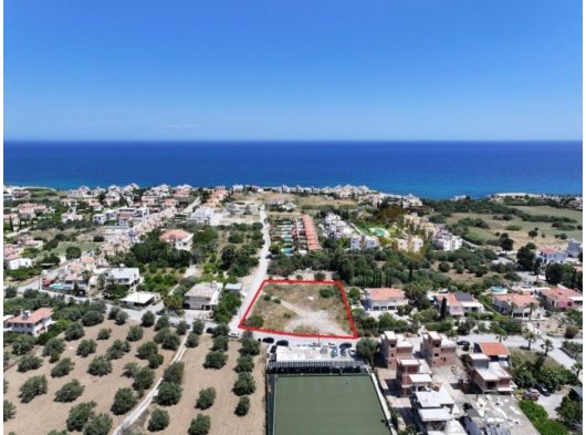 Girne / Lapta – Denize Yakın, Altyapısı Hazır, Yatırıma Uygun 2.900 m² Arsa!