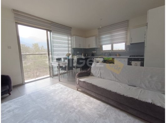 GİRNE ÇATALKÖY' DE, CHAMADA OTEL YAKINI, DAĞ MANZARALI, SİTE İCİNDE SATILIK 1+1 DAİRE