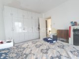 GİRNE ÇATALKÖY' DE, CHAMADA OTEL YAKINI, DAĞ MANZARALI, SİTE İCİNDE SATILIK 1+1 DAİRE