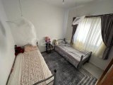 GAZİMAĞUSA KARAKOL MAHALLESİNDE PİYASA FİYATININ ÇOK ALTINDA FUL EŞYALI SATILIK 2+1 DAİRE