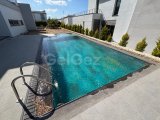 Girne Alsancak'ta Konforun ve Lüksün Bir Arada Olduğu Havuzlu Kiralık 4+1 Villa