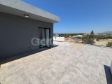 Girne Çatalköy'de Özel Havuzlu Deniz Tarafı Kiralık Eşyalı Muhteşem 4+1 Villa