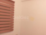 Girne Dikmen'de Site İçinde Lefkoşa ve Girneye Eşit Uzaklıkta Kiralık Eşyalı 3+1