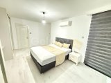 Aidat Dahil..! Girne Merkez'de 7/24 Güvenlikli Spa ve Havuzlu Sitede Kiralık Eşyalı 2+1 Daire