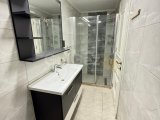 Aidat Dahil..! Girne Merkez'de 7/24 Güvenlikli Spa ve Havuzlu Sitede Kiralık Eşyalı 2+1 Daire