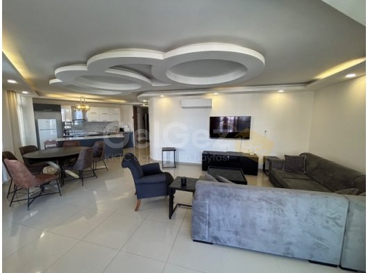 Girne Merkez'de Tüm Ana Arterlere Yakın Eşyalı Deniz Manzaralı Kiralık 3+1