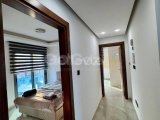 Girne Merkez'de Ticari İzinli Deniz ve Dağ Manzaralı Eşyalı Kiralık 2+1 Rezidence