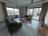 Girne Merkez'de Deniz ve Dağ Manzaralı Geniş Balkonlu Kiralık Eşyalı 3+1 Penthouse