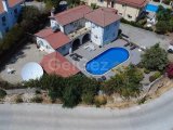 Alsancak bölgesinde satılık 5+1 villa