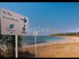 Bafra bölgeden Thalassa beach resort sıtısinde satilik 3+1 daire