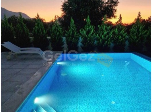 Girne Çatalkoy bolgesinde satilk 4+1 villa
