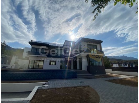 Girne -Zeytinlik bölgesinde kiralik lüx 4+1 villa