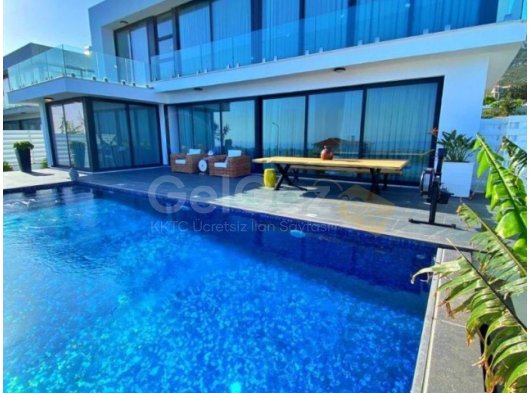 Çatalköy'de unutulmaz 4+1 lüks villa