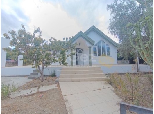 GİRNE ÇATALKÖY' DE, CHAMADA OTEL YOL KAVSAĞINDA CELİK KONSTRÜKSİYON SATILIK 3+1 YER EVİ