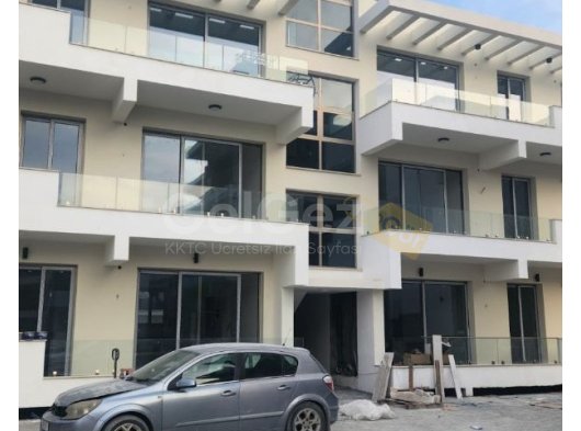 Lapta'da deniz ve dağ manzaralı muhteşem 1+1 daireler. Türk kocan!